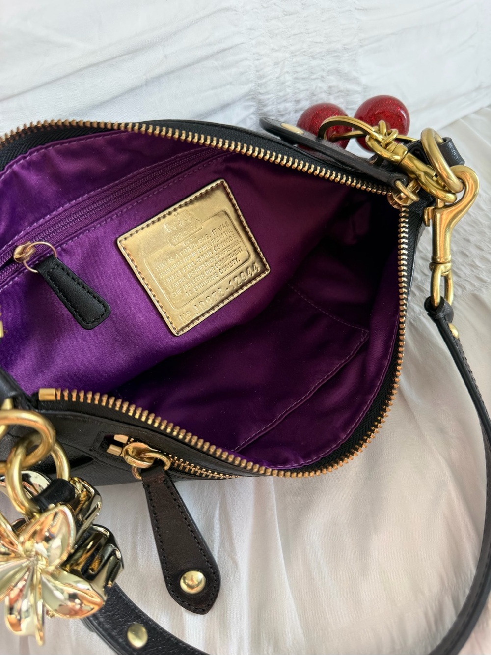 Vintage Coach Black Leather Madison Shoulder Bag w/Gold Hardware - Picture 6 of 9